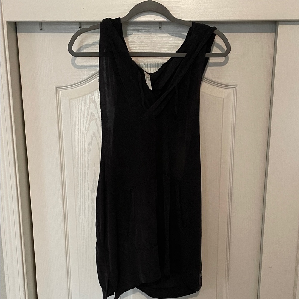 FP movement - Cute loose fitting, sleeveless, hooded top